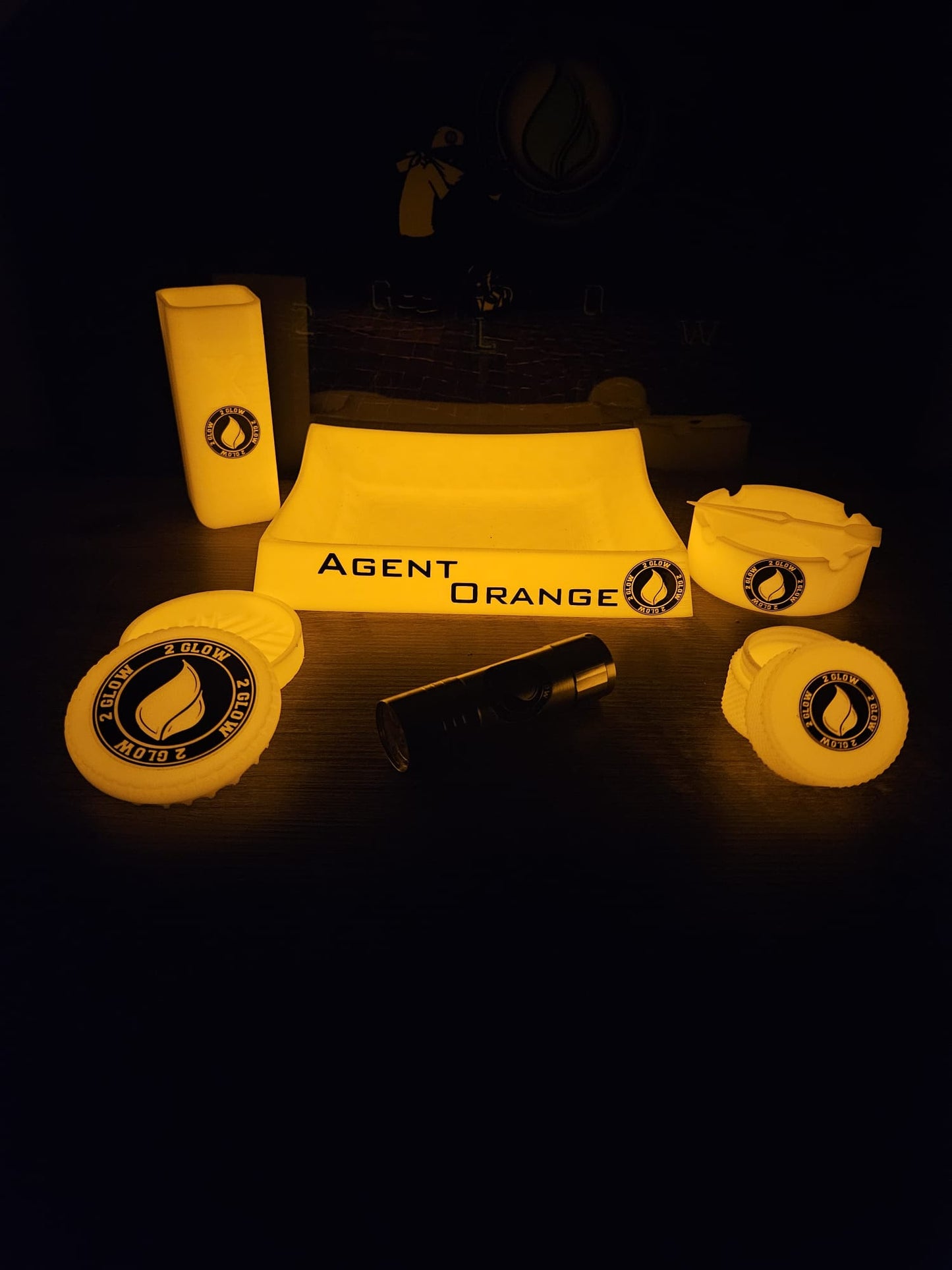 5-in-1 Glow In The Dark Agent Orange 420 Showpiece