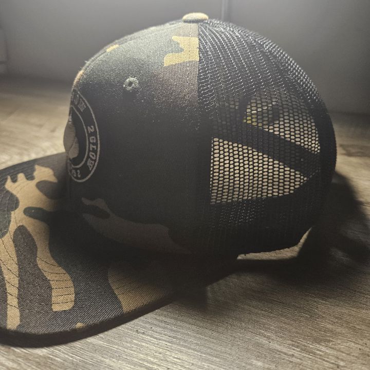 Custom Glow In The Dark Camo Snapback Trucker Cap Logo Addition