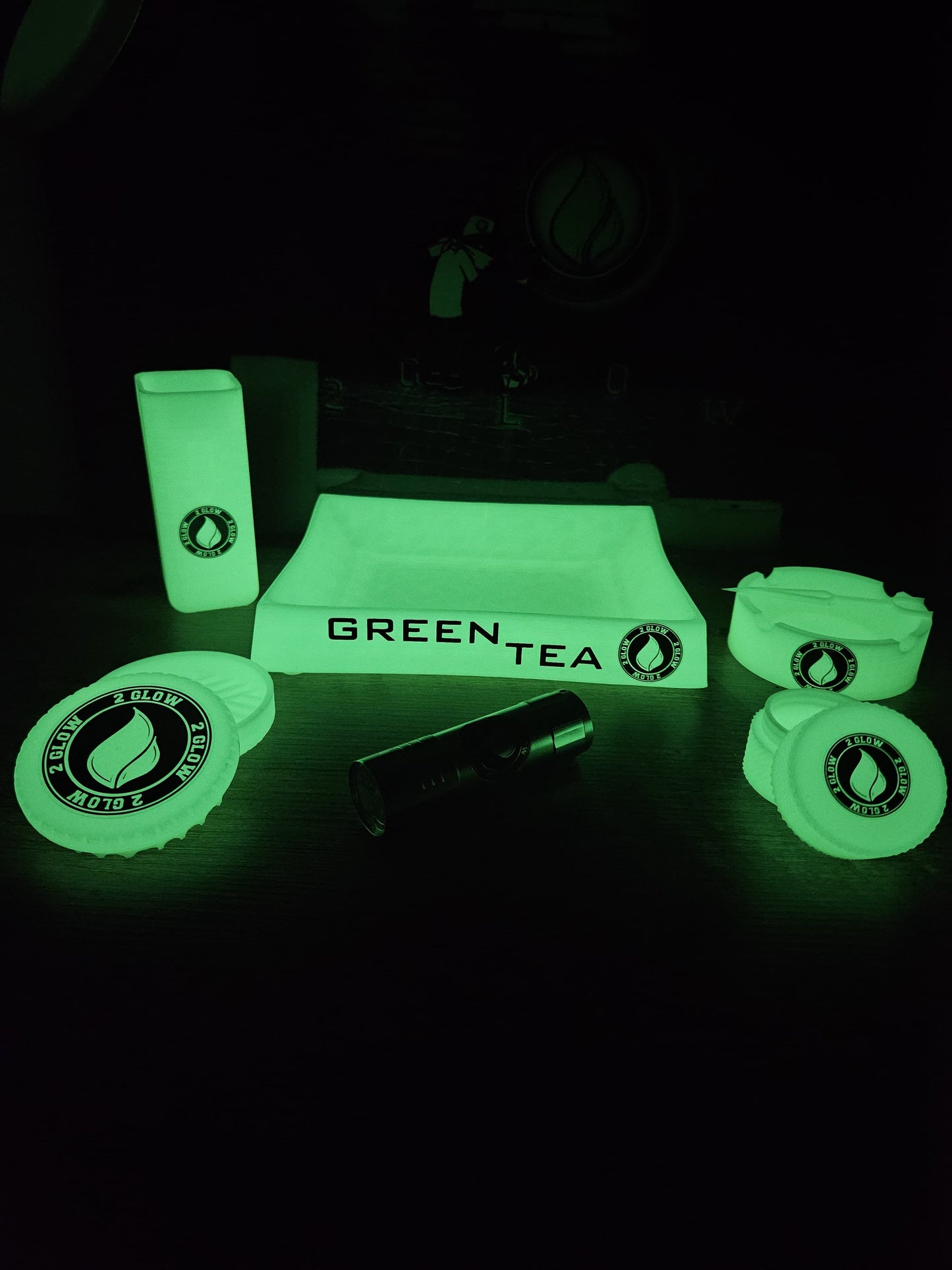 5-in-1  Glow In The Dark Green Tea 420 Showpiece