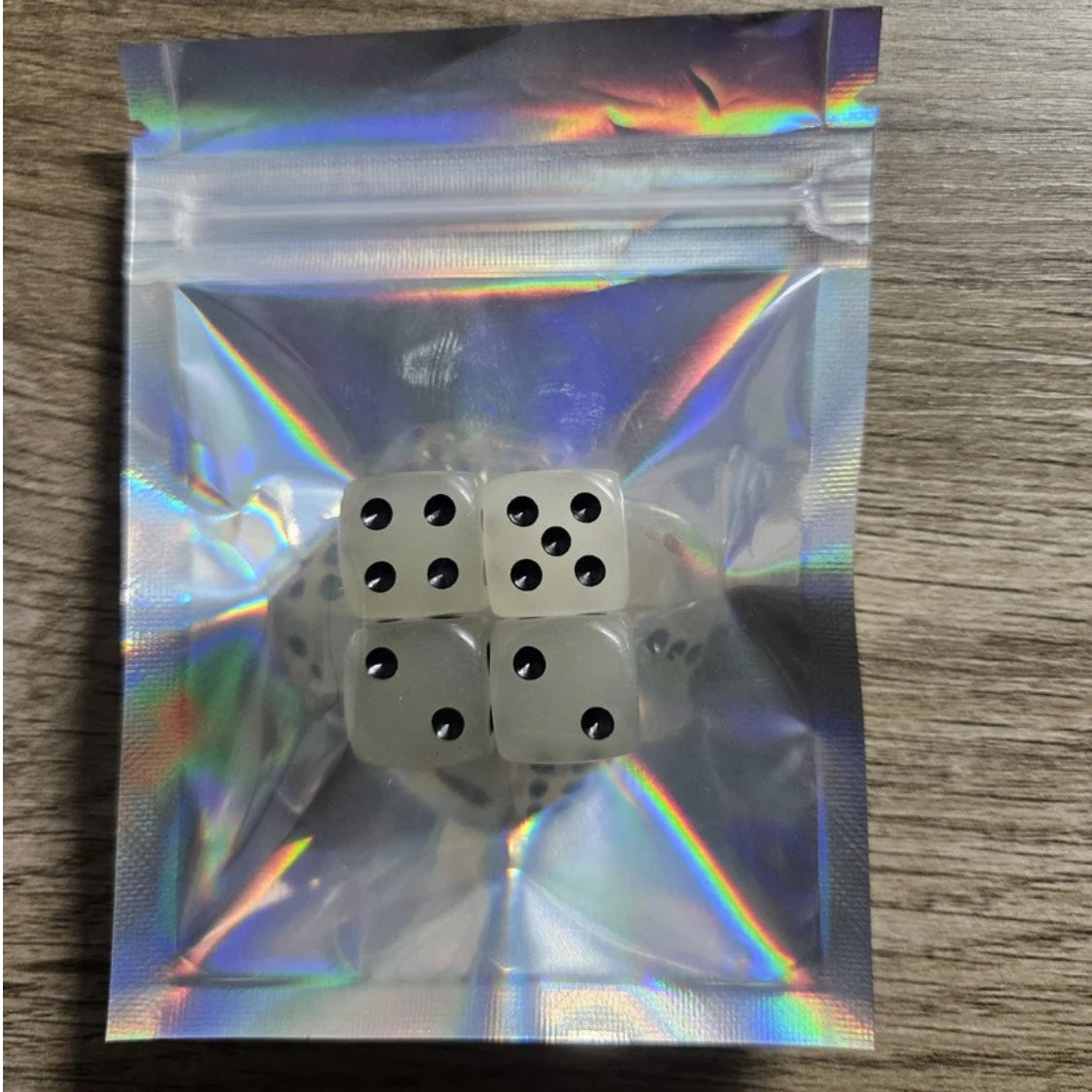 Glow in The Dark luminous Dice 6 Sided Dice Table Board Games, Party Favors & Gifts