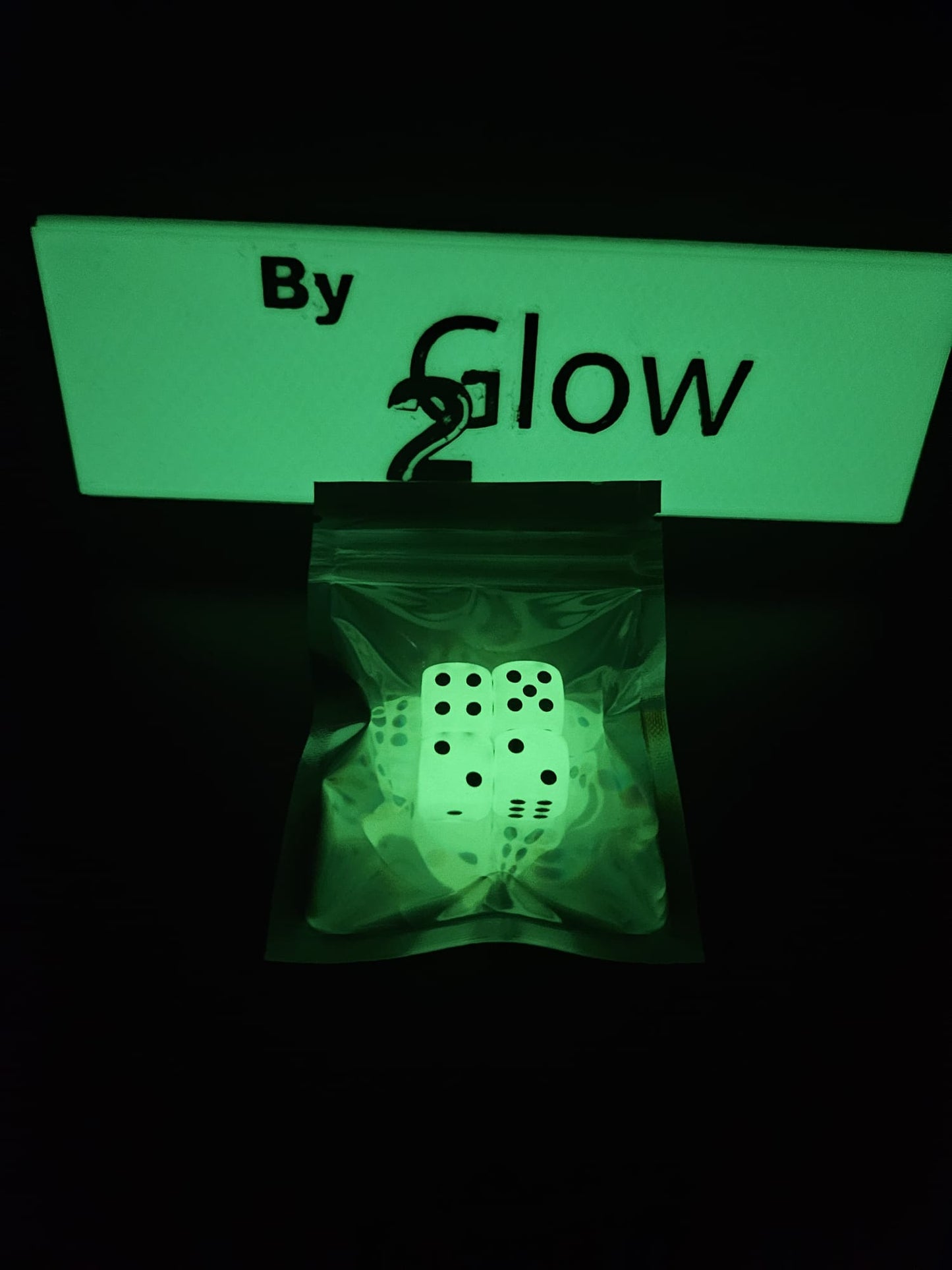 Glow in The Dark luminous Dice 6 Sided Dice Table Board Games, Party Favors & Gifts