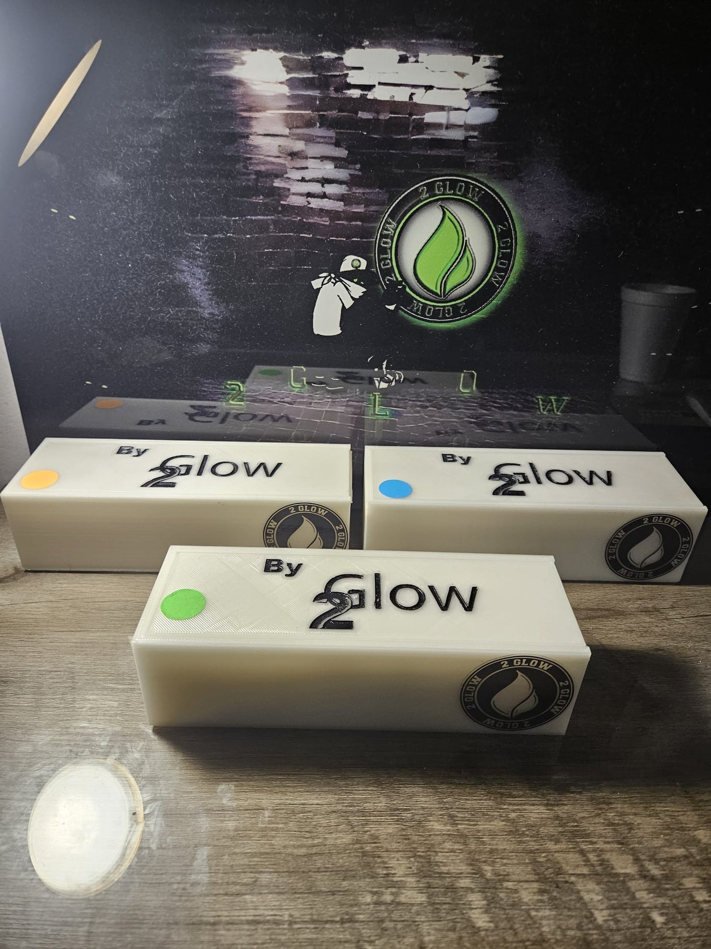 Showpiece Glow In The Dark Double 6 Dominoes Set of 28 - With Custom Glow Case